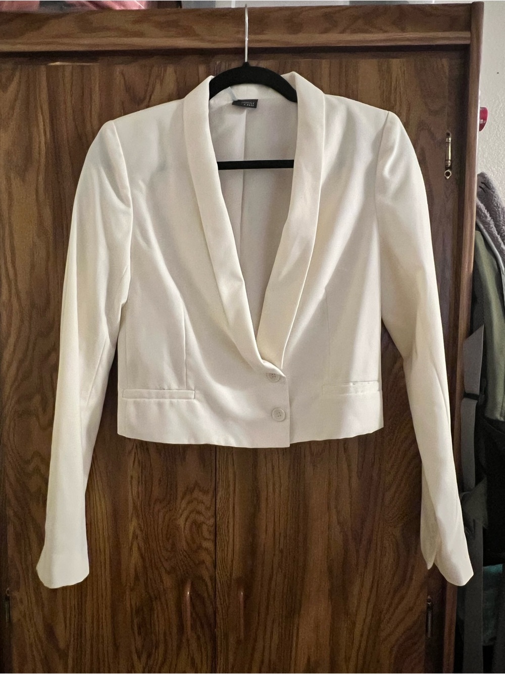 Urban Outfitters Cropped Shawl Collar Women’s Blazer - Cream
